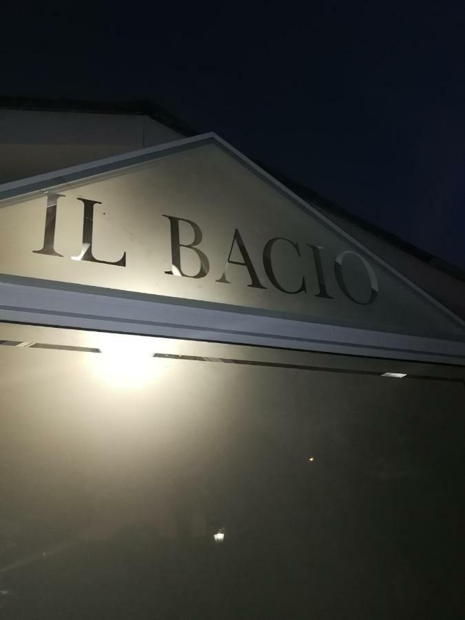 Posto Al Sole - IL Bacio Bellville Exterior foto